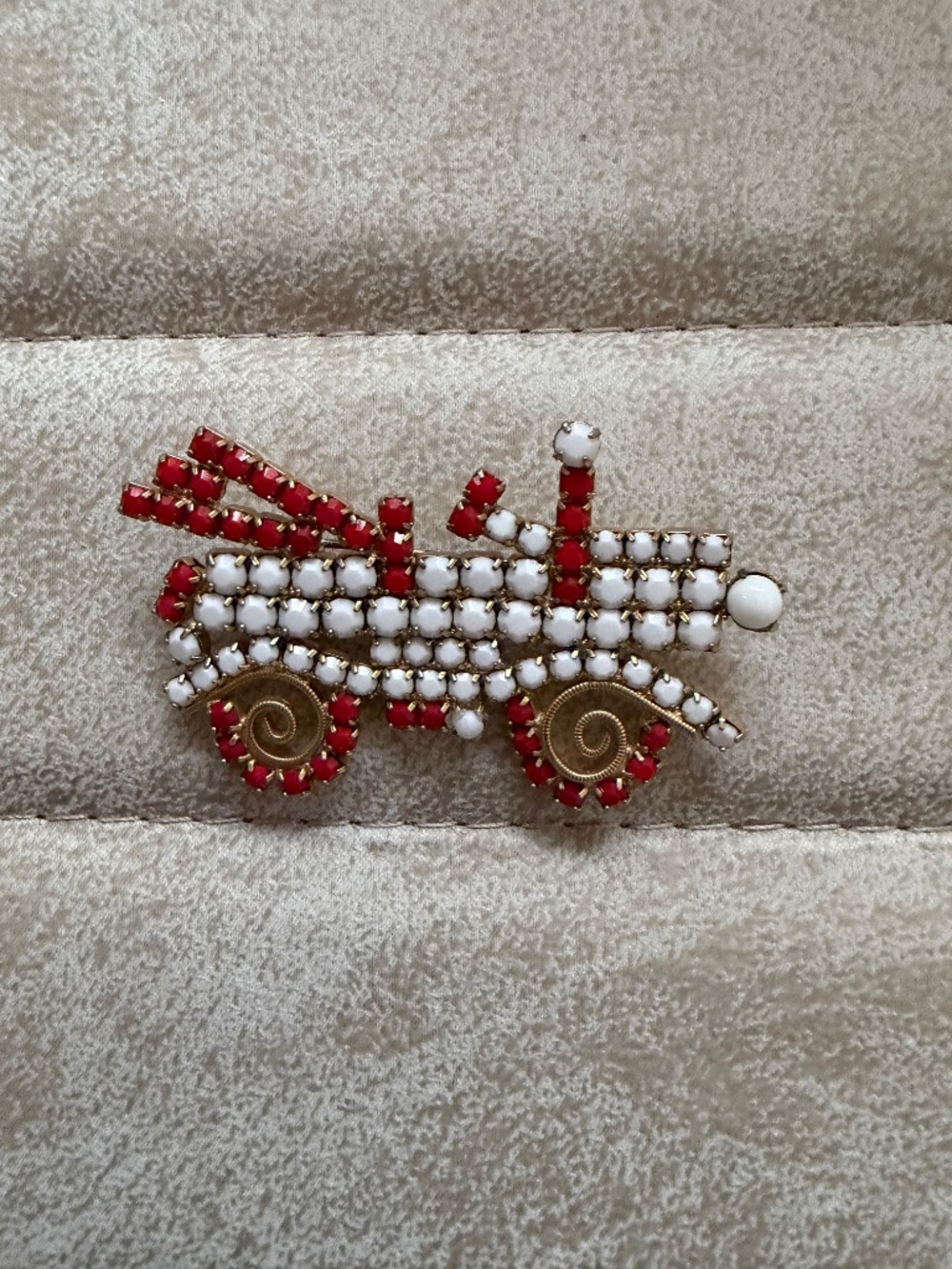 Vintage Rhinestone Pin Red White Prong Set Old Automobile